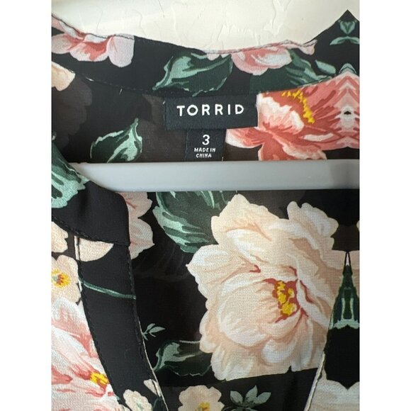 Torrid Women Plus Sz 3X Floral Tunic Blouse Flowy 100% Polyester - Picture 2 of 5